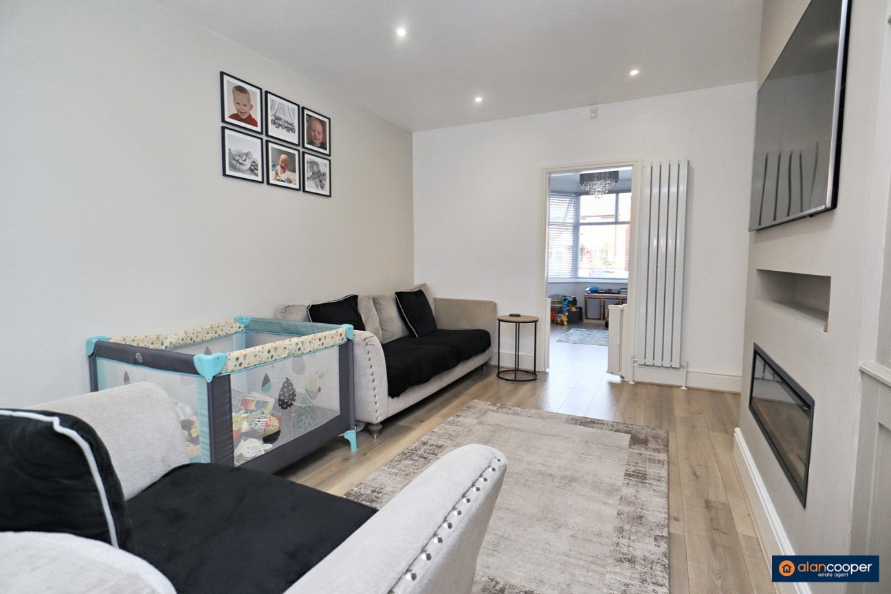 Coventry Road, Nuneaton, CV10 7AA