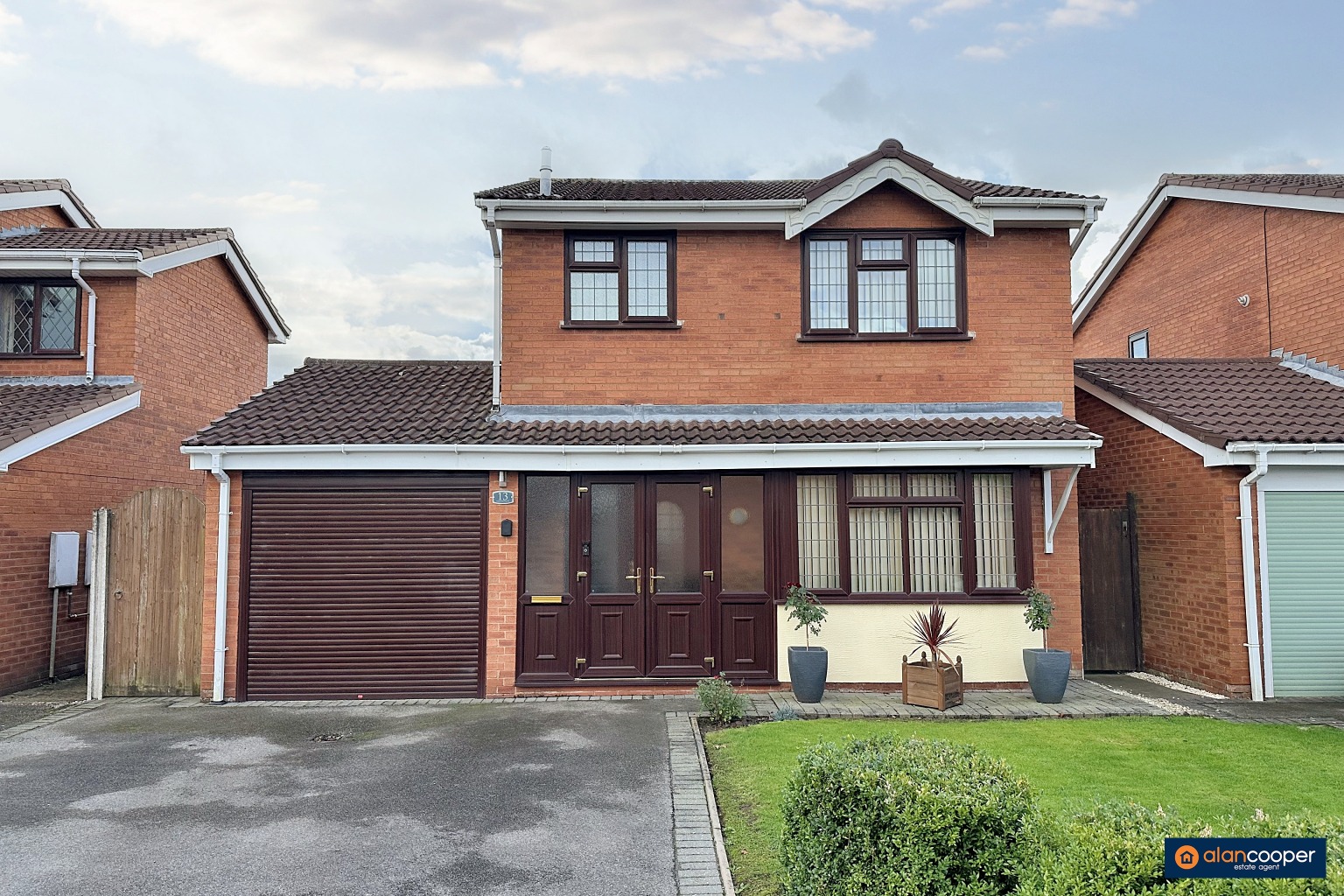 Padstow Close, Horeston Grange, Nuneaton, CV11 6FN