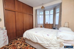 Ryde Avenue, Weddington, Nuneaton, CV10 0BW