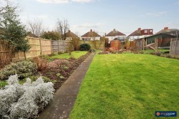 Ryde Avenue, Weddington, Nuneaton, CV10 0BW