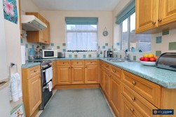 Ryde Avenue, Weddington, Nuneaton, CV10 0BW