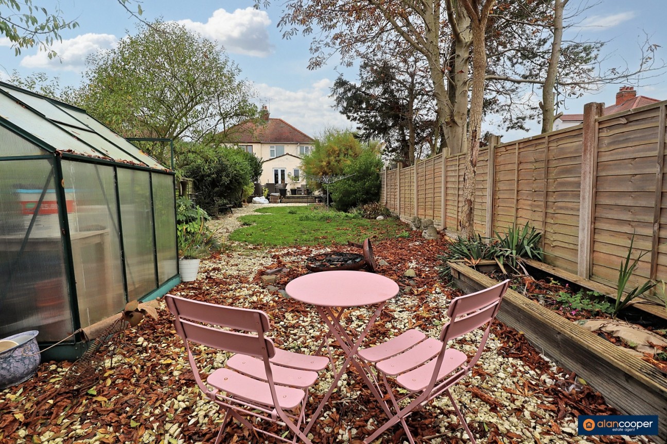 Oakdene Crescent, Weddington, Nuneaton, CV10 0DX