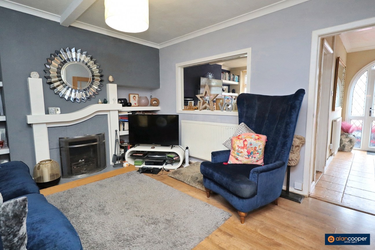 Oakdene Crescent, Weddington, Nuneaton, CV10 0DX