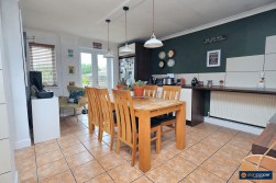 Oakdene Crescent, Weddington, Nuneaton, CV10 0DX