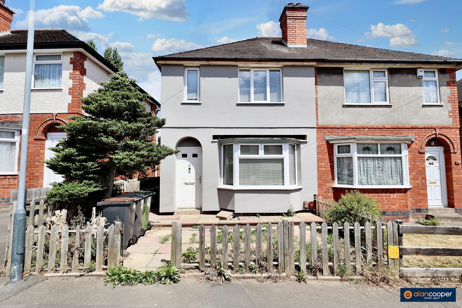 Hollystitches Road, Nuneaton, CV10 9QB