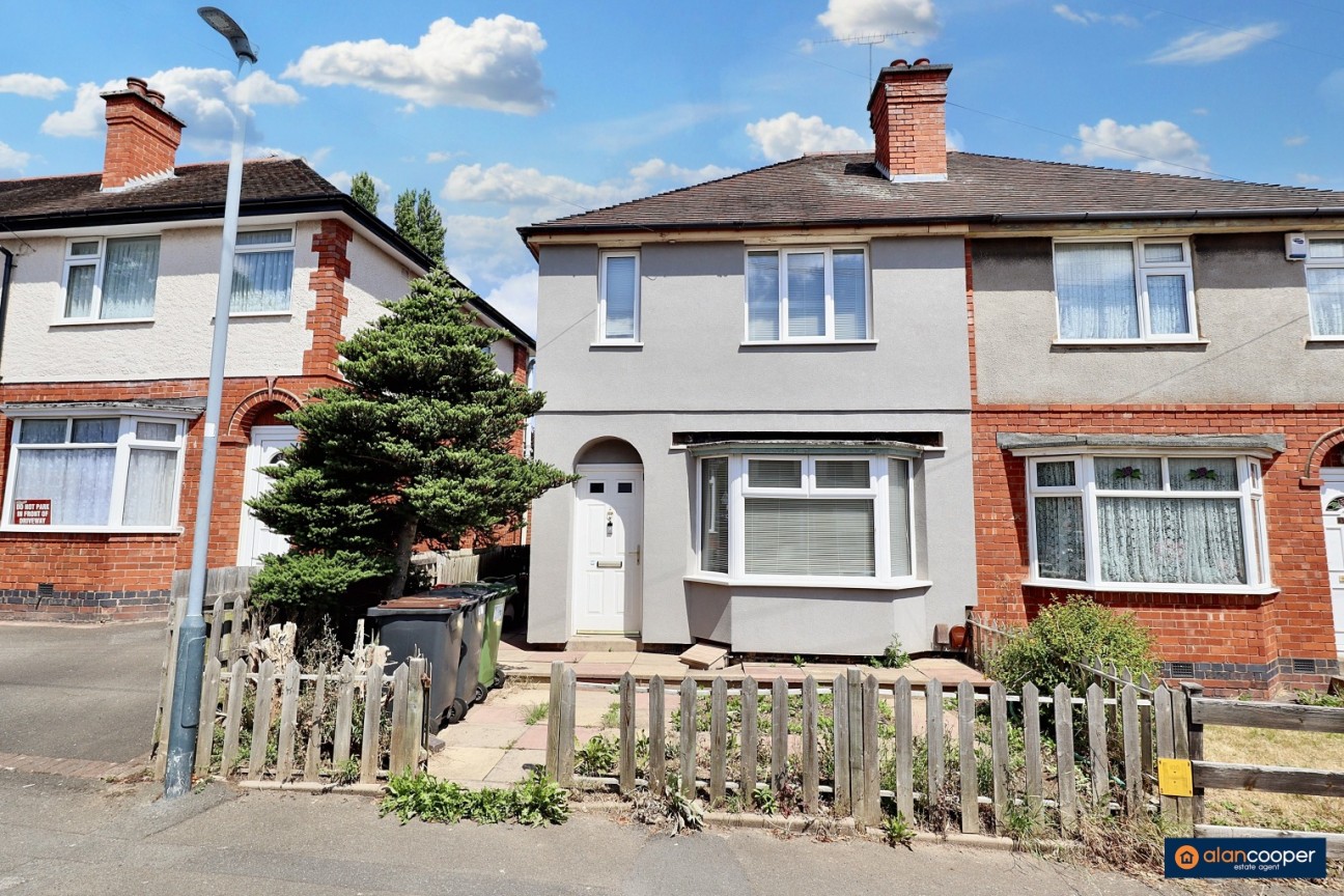 Hollystitches Road, Nuneaton, CV10 9QB