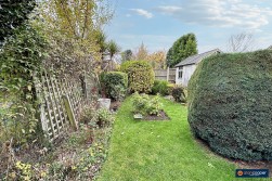 Oakdene Crescent, Weddington, Nuneaton, CV10 0DU