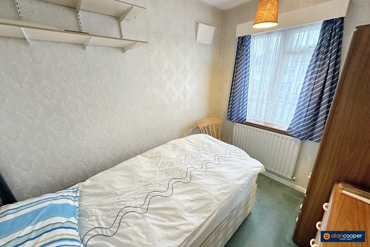 Oakdene Crescent, Weddington, Nuneaton, CV10 0DU
