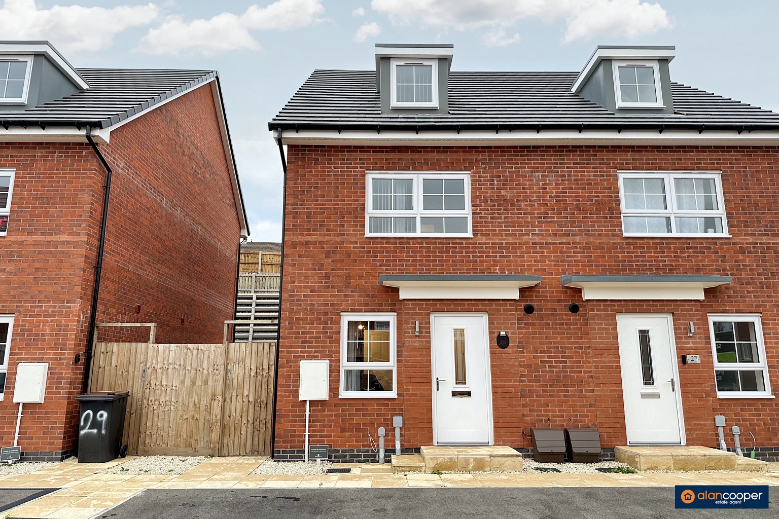 Edinburgh Road, Saxon View, Nuneaton, CV10 9HE