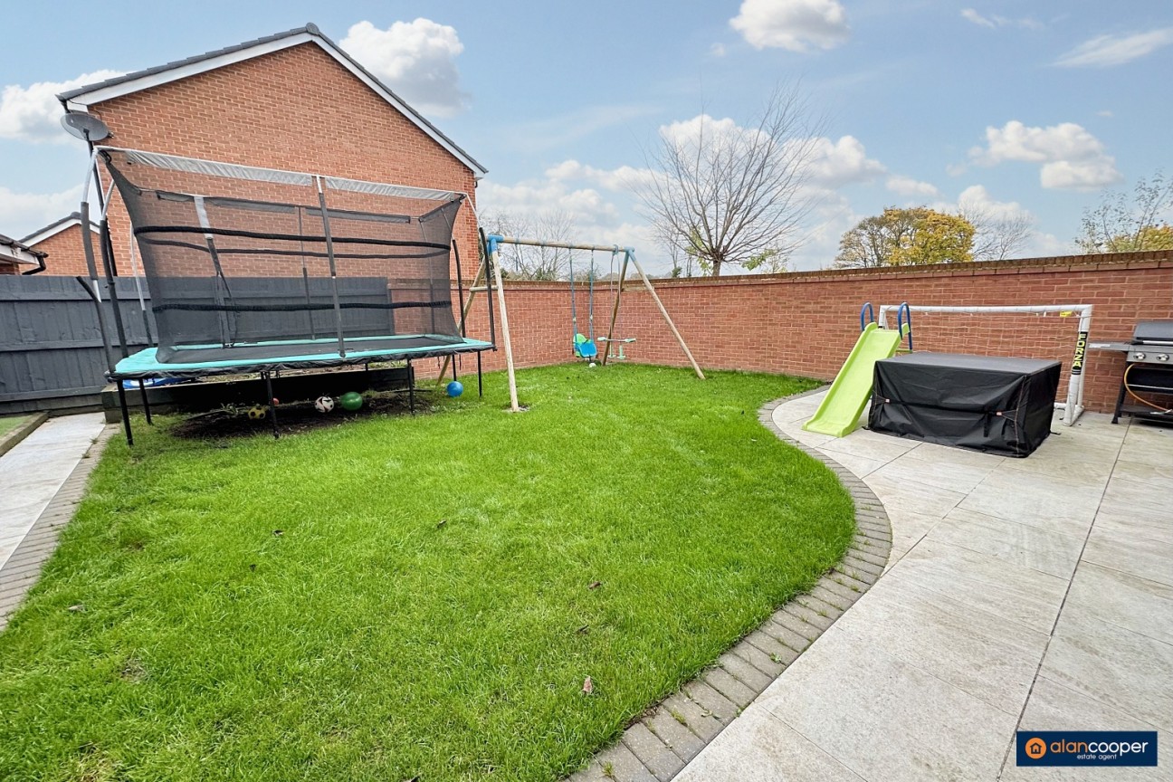 Barleyfield Road, Weddington, Nuneaton, CV10 0FP