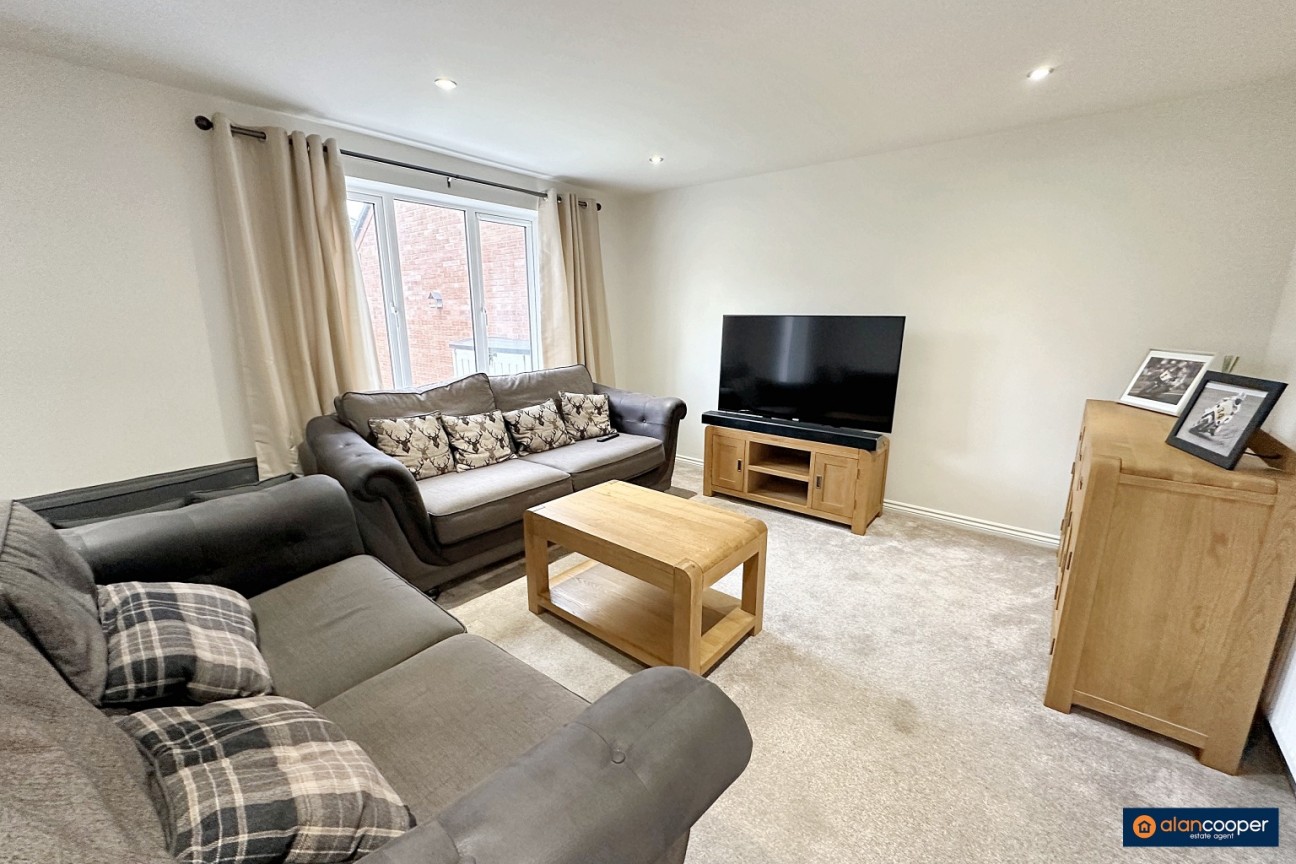 Granary Yard, Weddington, Nuneaton, CV10 0FN