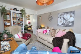 Aston Road, Abbey Green, Nuneaton, CV11 5EL