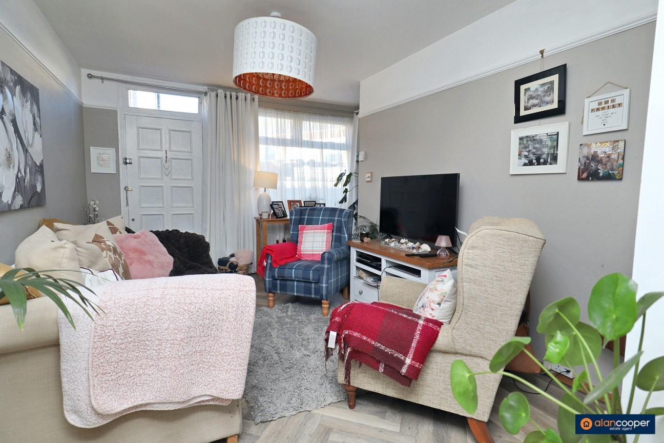 Aston Road, Abbey Green, Nuneaton, CV11 5EL