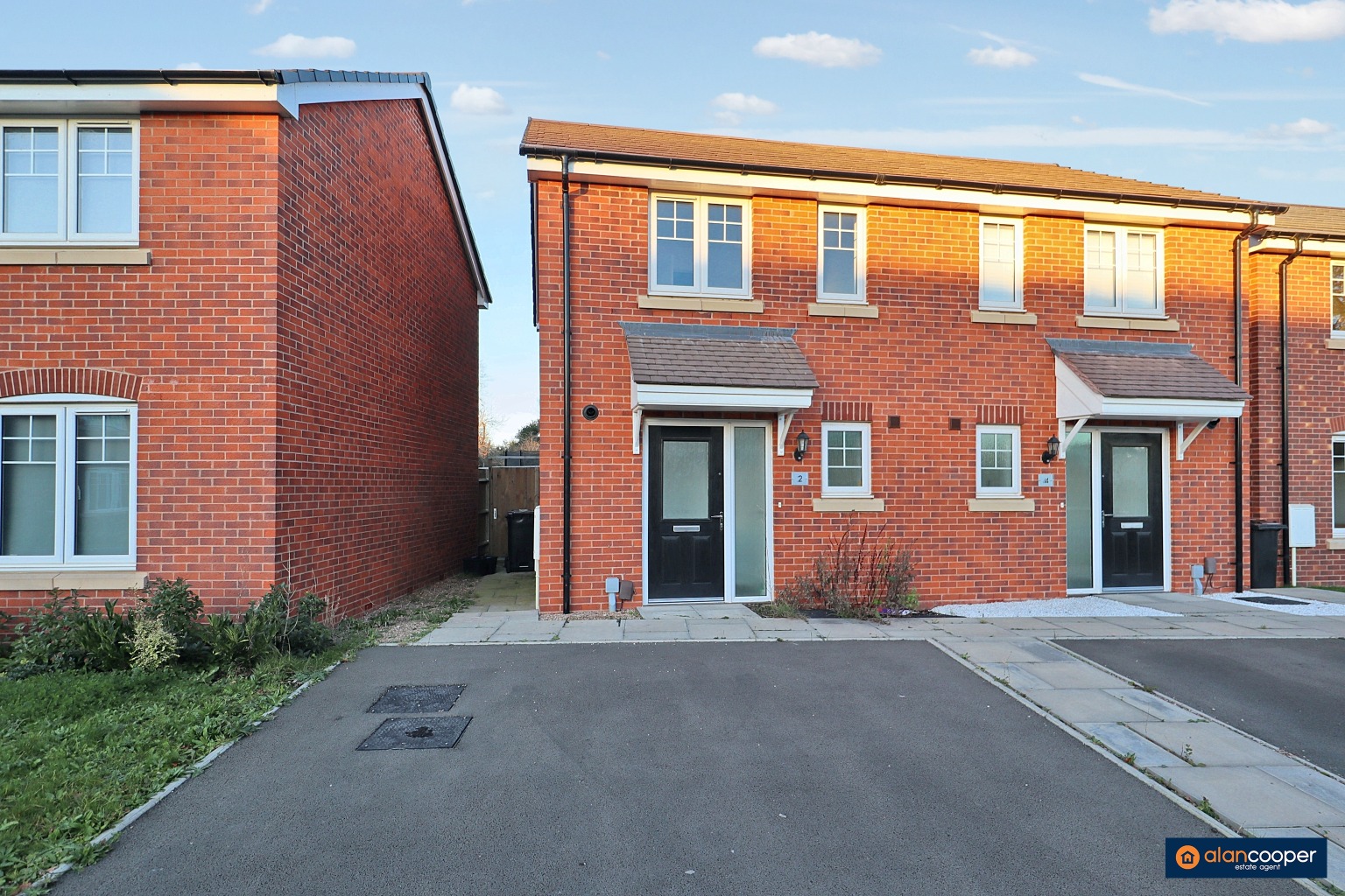 Dunlow Close, Galley Common, Nuneaton, CV10 9TW