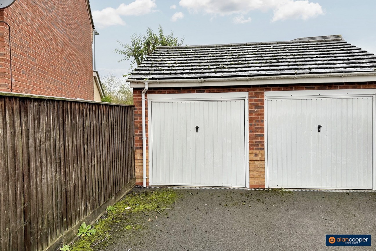 Walsingham Drive, Bermuda Park, Nuneaton, CV10 7RW