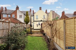 Bucks Hill, Stockingford, Nuneaton, CV10 9LE