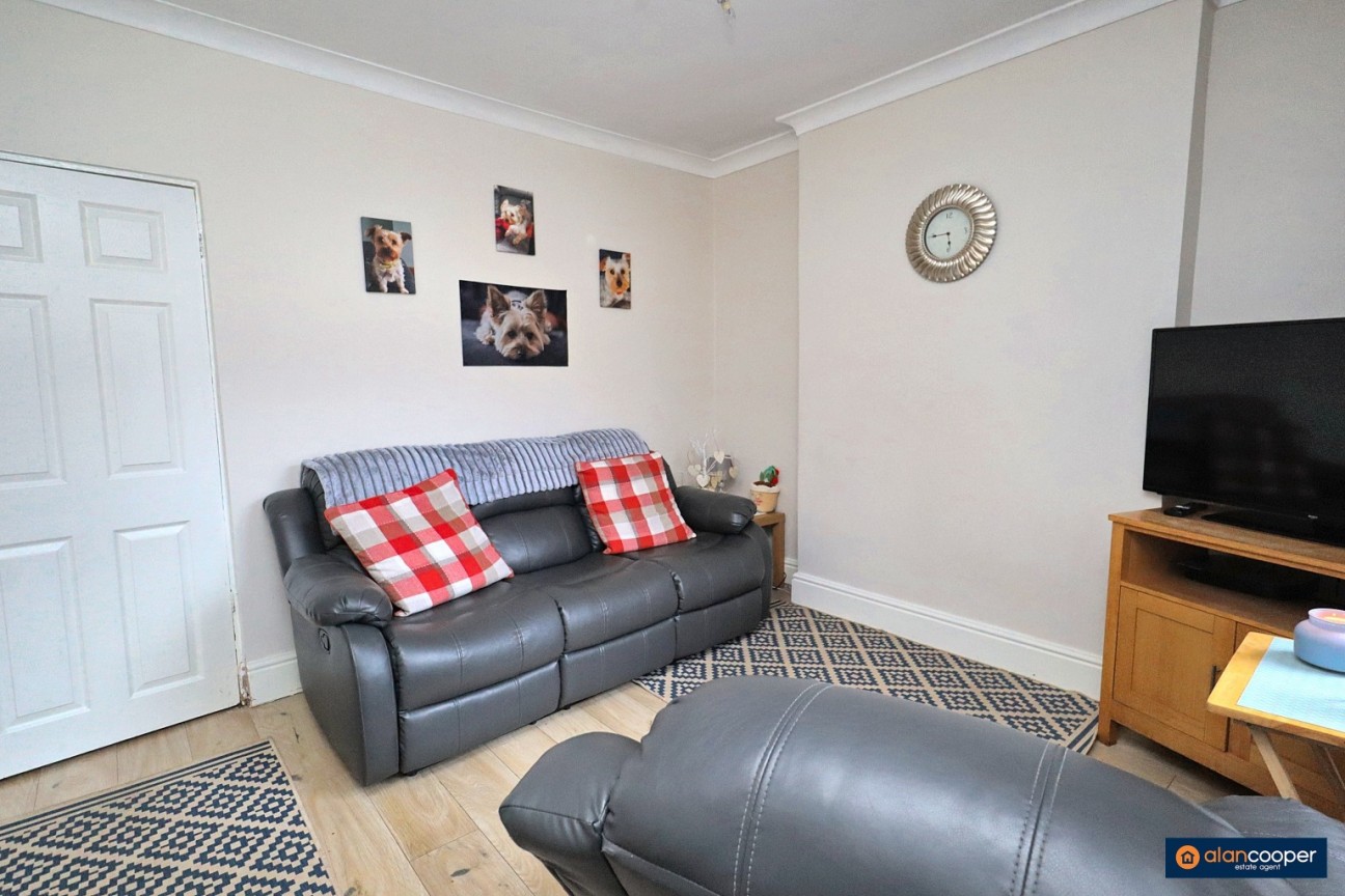 Bucks Hill, Stockingford, Nuneaton, CV10 9LE
