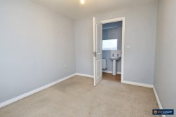 Edinburgh Road, Nuneaton, CV10 9FP