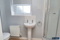 Edinburgh Road, Nuneaton, CV10 9FP