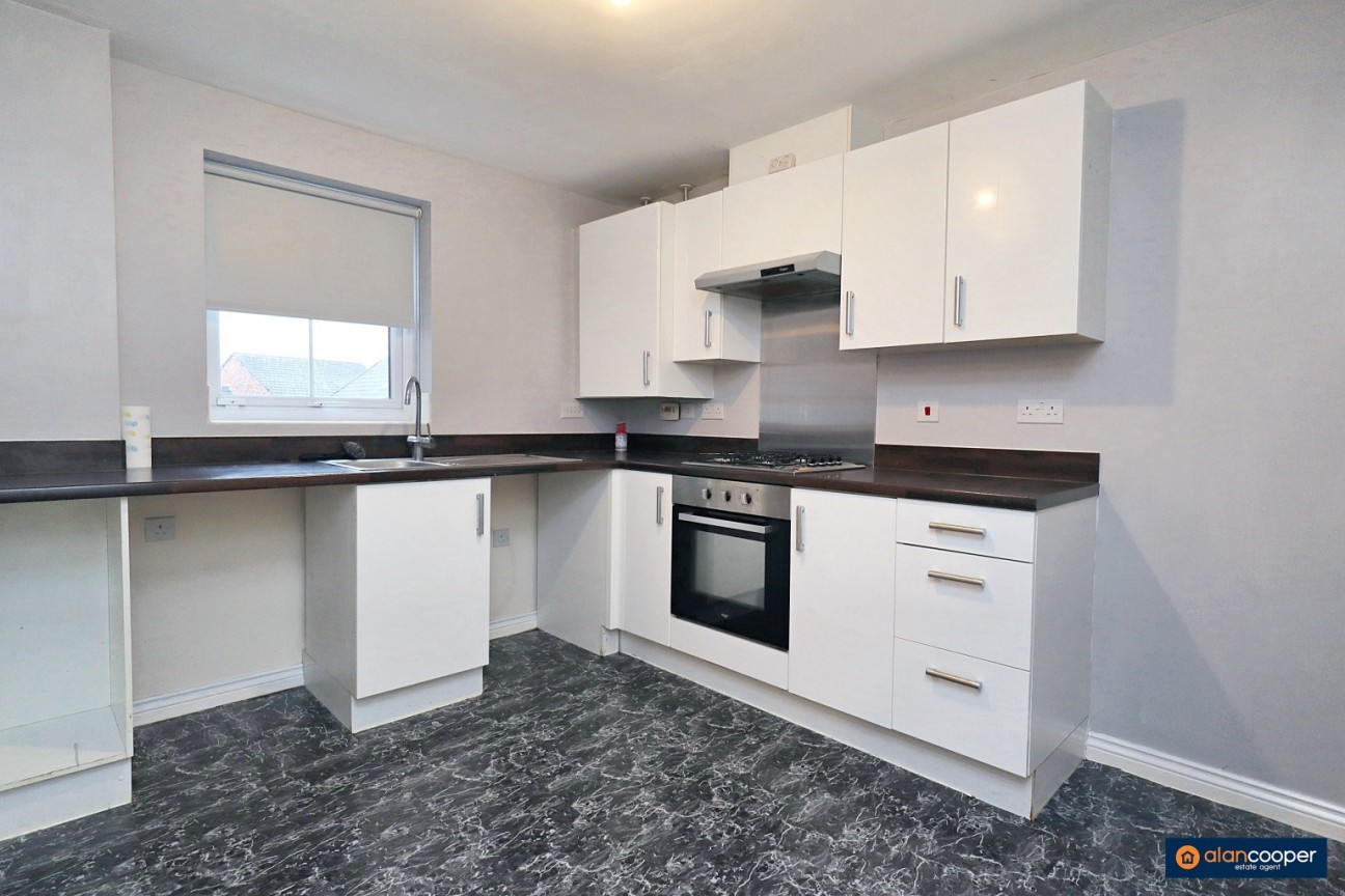 Edinburgh Road, Nuneaton, CV10 9FP