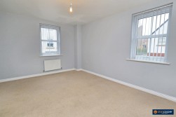 Edinburgh Road, Nuneaton, CV10 9FP