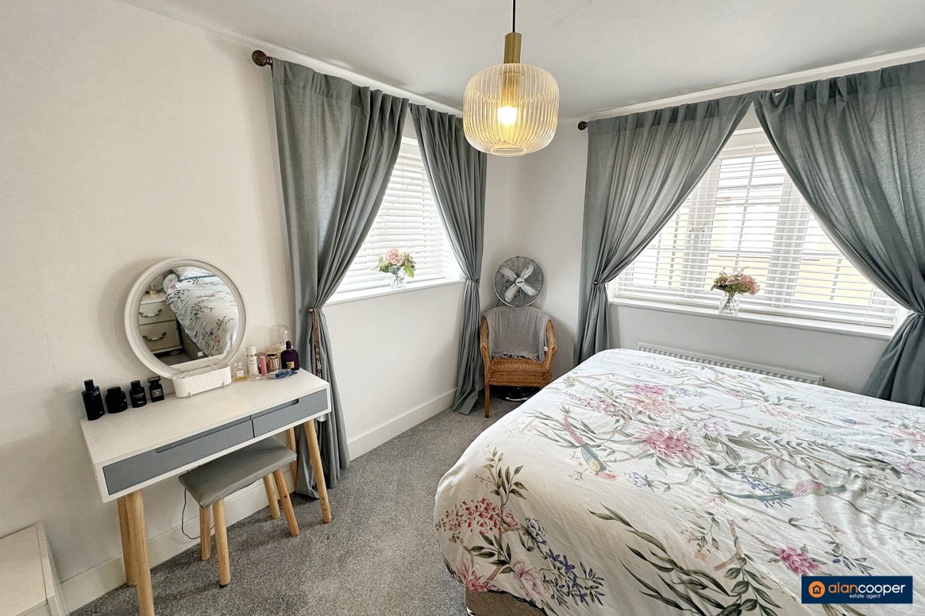 Wyandotte Lane, Lockley Gardens, Nuneaton, CV11 6XS