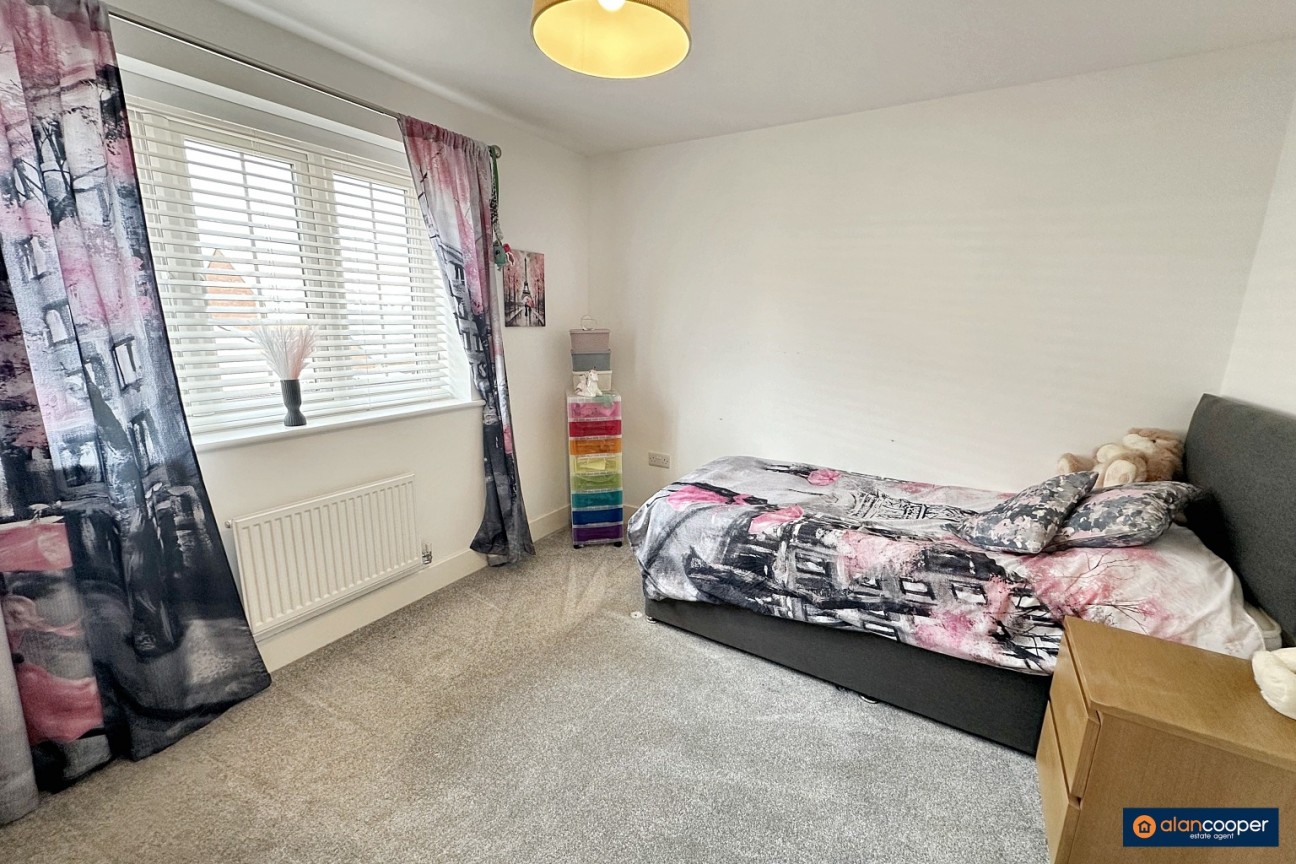 Wyandotte Lane, Lockley Gardens, Nuneaton, CV11 6XS