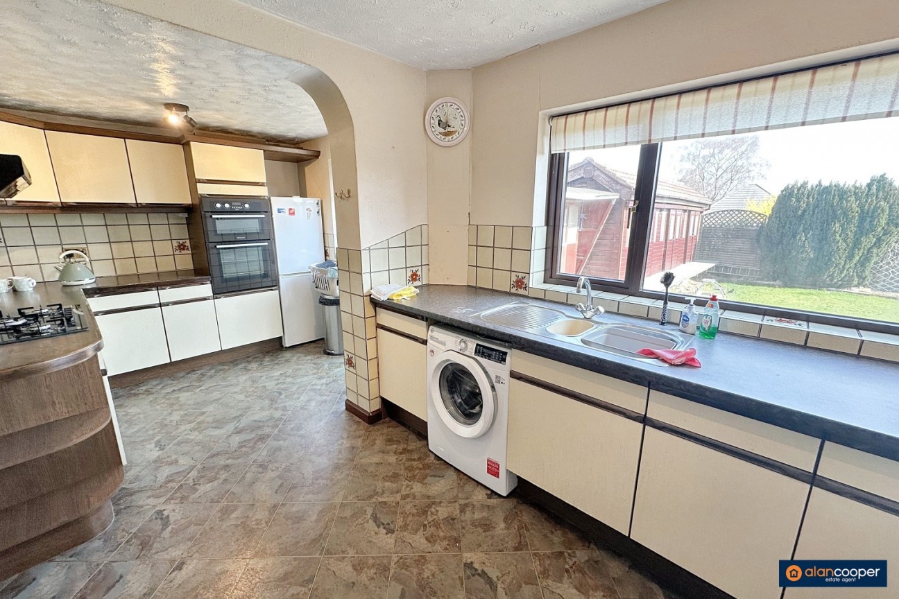 Malvern Avenue, Church Farm, Nuneaton, CV10 8ND