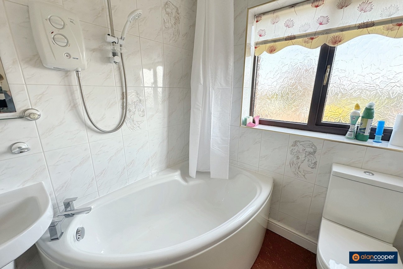 Malvern Avenue, Church Farm, Nuneaton, CV10 8ND