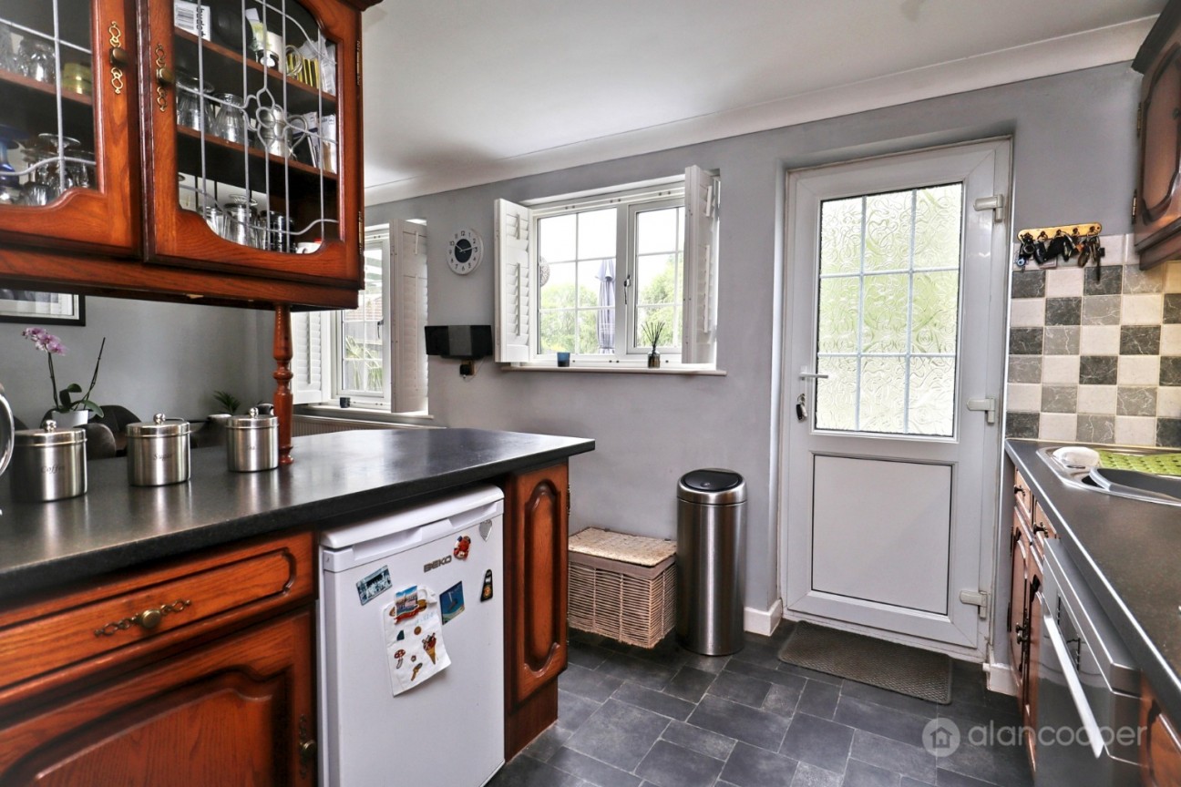 Milby Drive, St Nicolas Park, Nuneaton, CV11 6JS