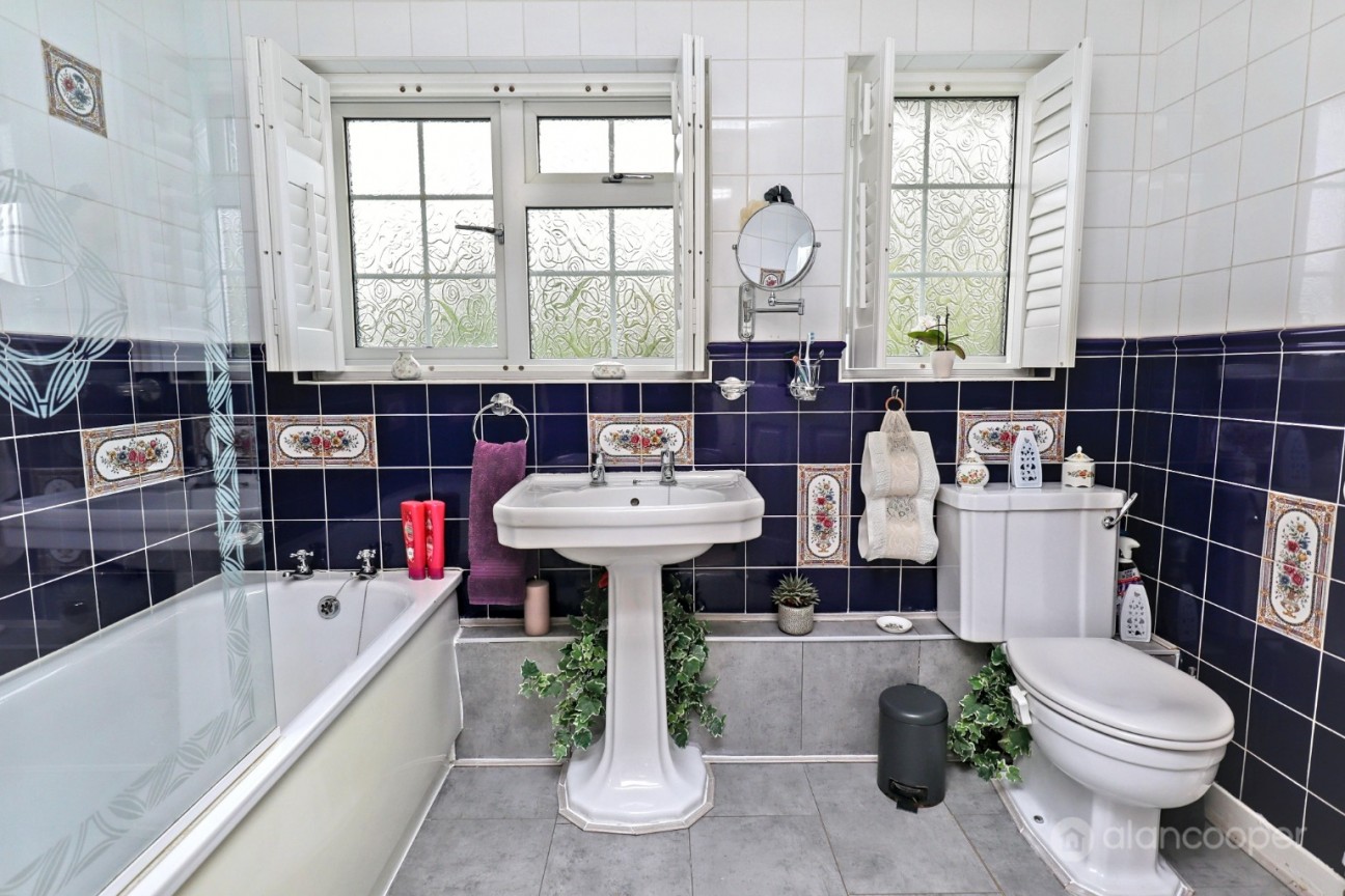 Milby Drive, St Nicolas Park, Nuneaton, CV11 6JS