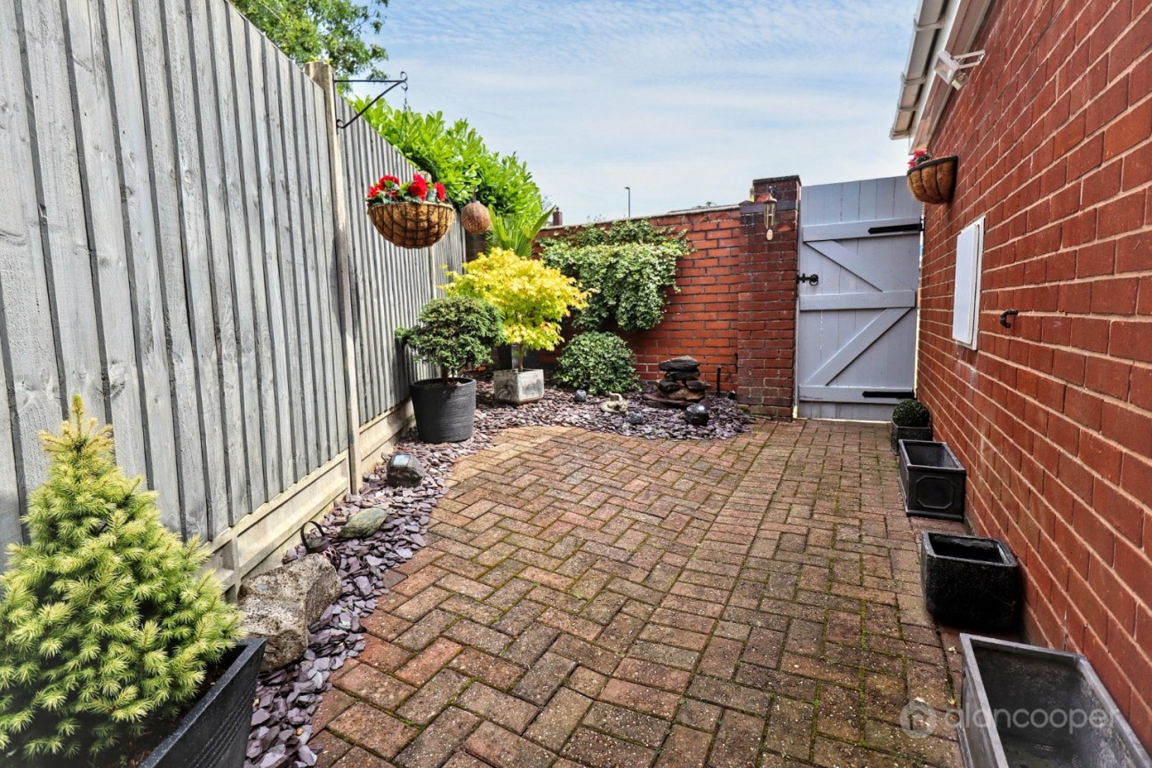 Milby Drive, St Nicolas Park, Nuneaton, CV11 6JS