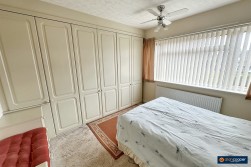 Pallett Drive, St Nicolas Park, Nuneaton, CV11 6EG