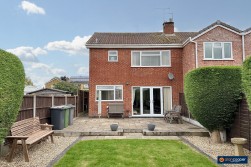 Pallett Drive, St Nicolas Park, Nuneaton, CV11 6EG