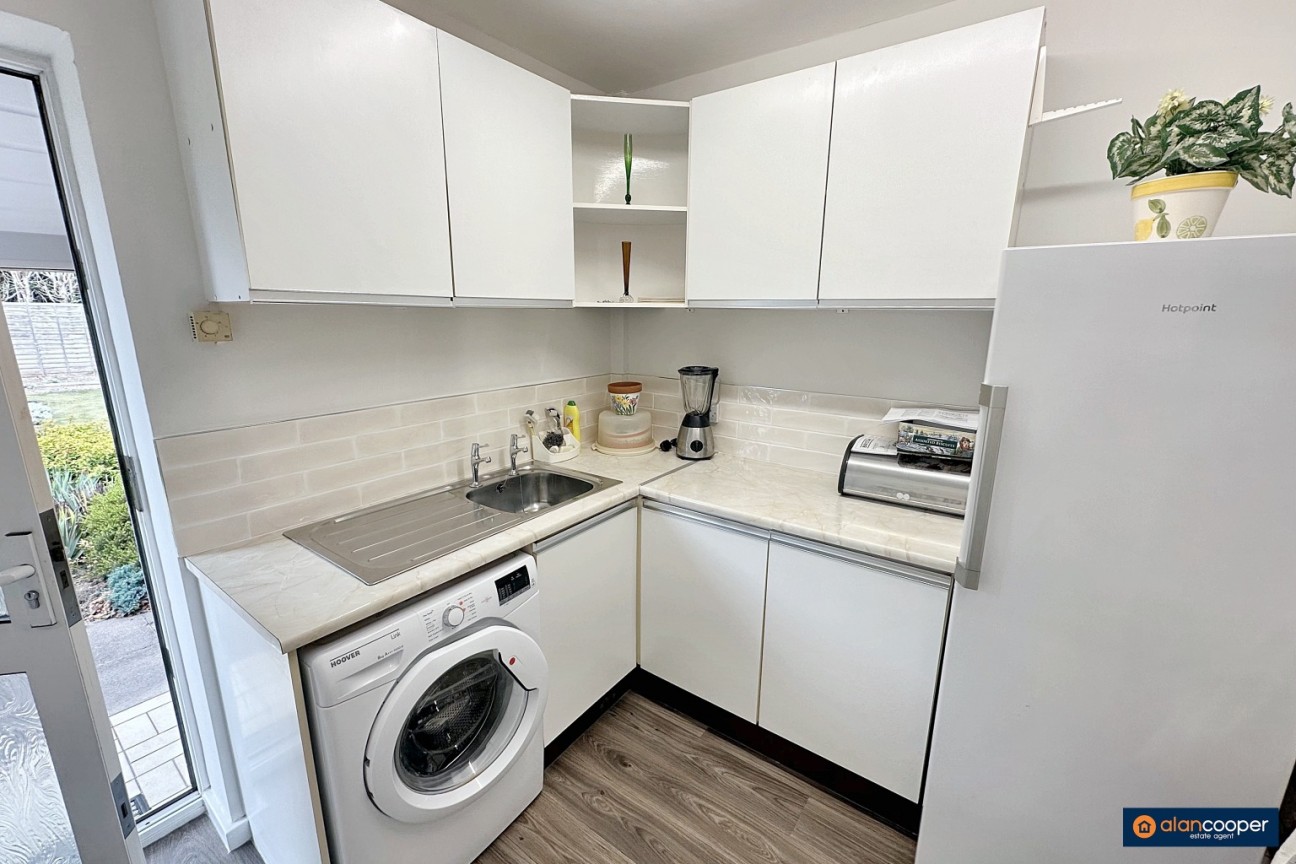 Rainsbrook Drive, Whitestone, Nuneaton, CV11 6UE