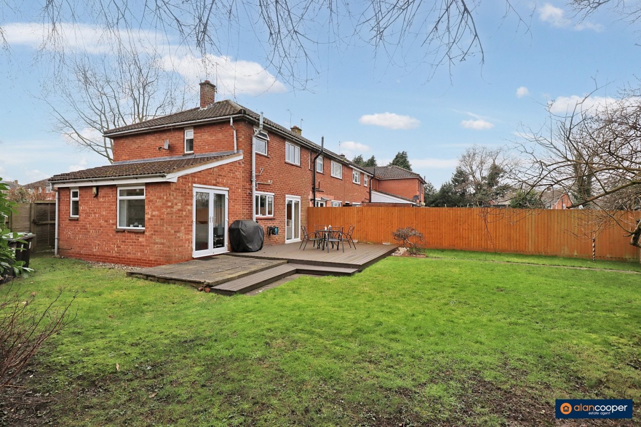 Staples Close, Bulkington, CV12 9PG