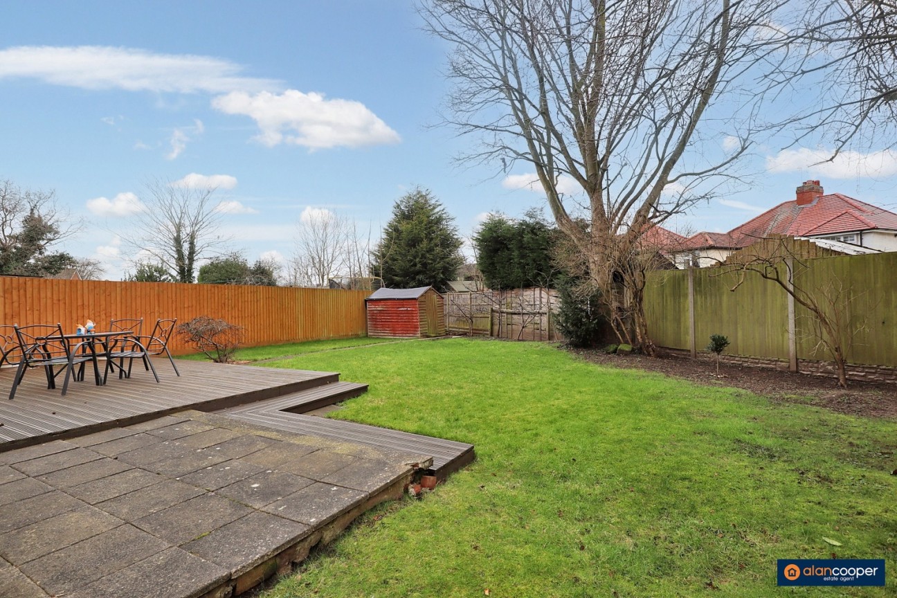 Staples Close, Bulkington, CV12 9PG