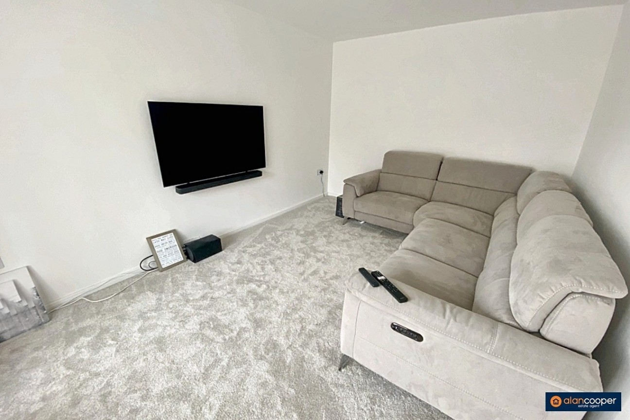 Ribbon Avenue, Ansley, Nuneaton, CV10 9TJ