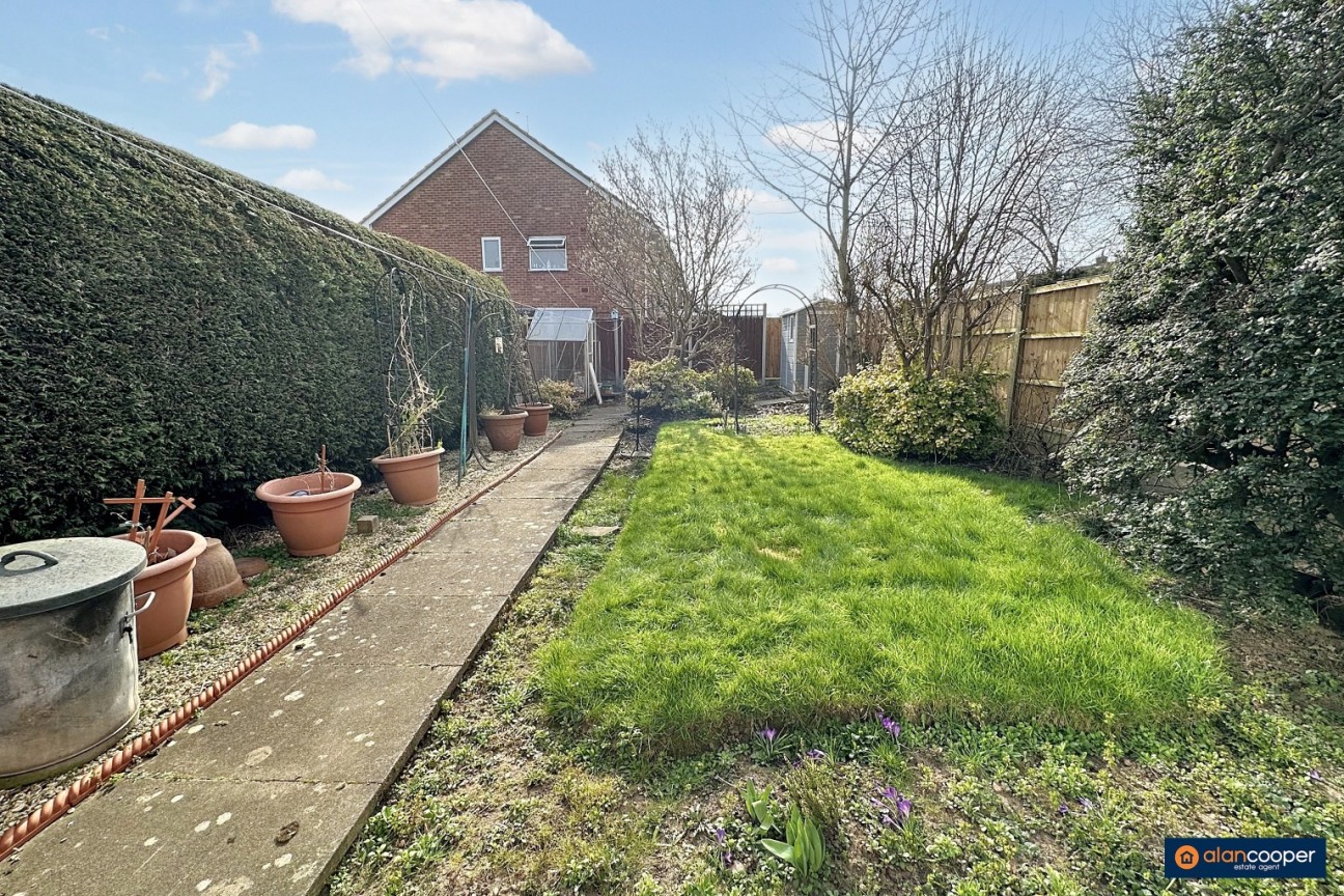 Rutland Avenue, Stockingford, Nuneaton, CV10 8EG