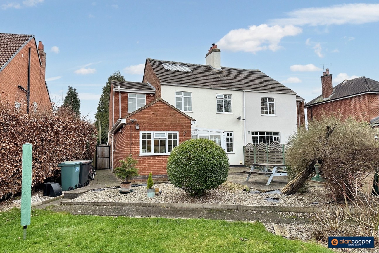 Lutterworth Road, Attleborough, Nuneaton, CV11 4LE