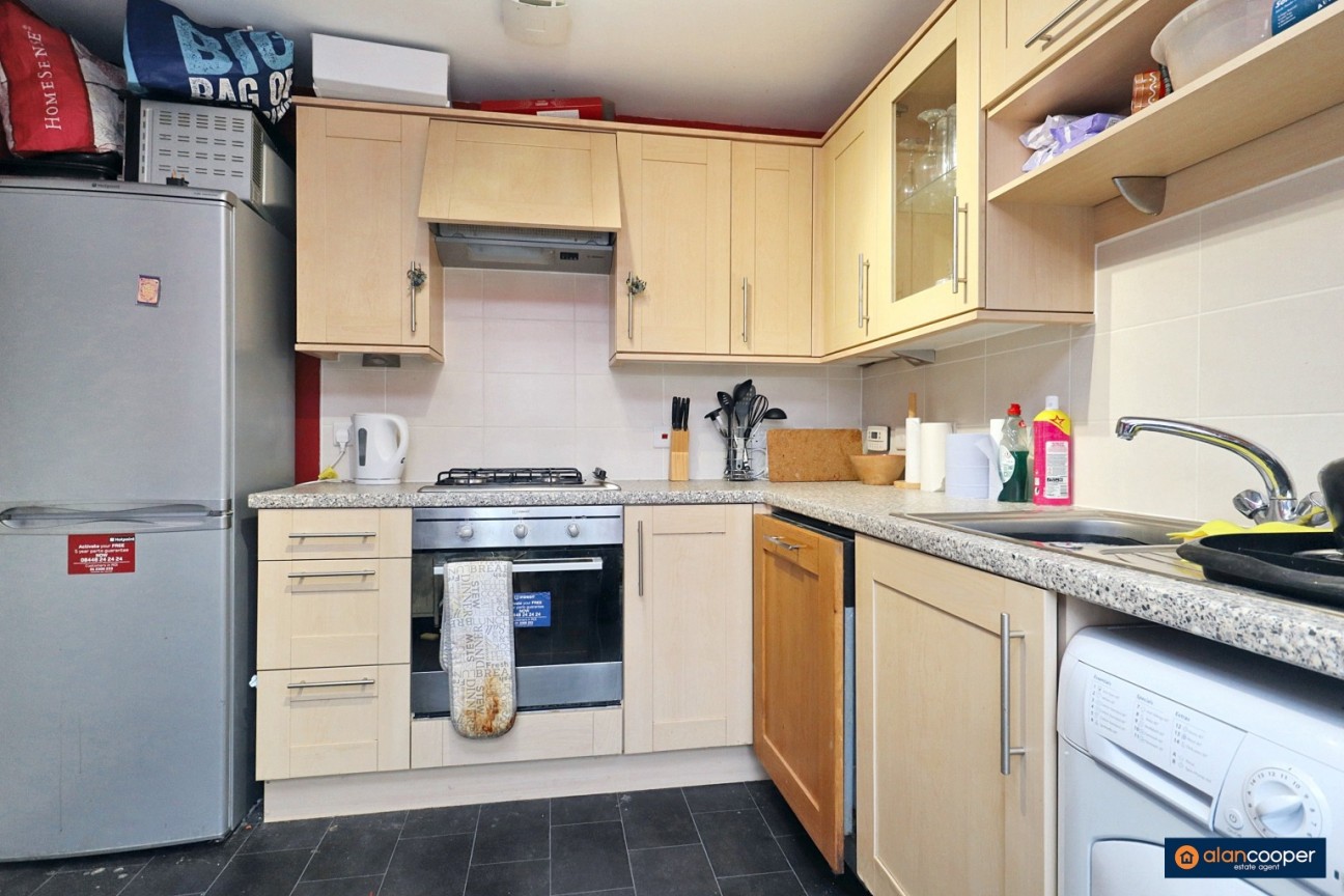 Cedar Road, Nuneaton, CV10 9DN