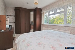 Farndon Close, Bulkington, CV12 9QH