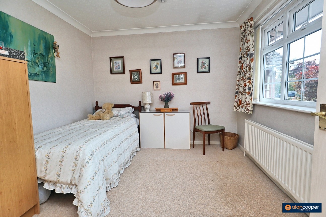 Farndon Close, Bulkington, CV12 9QH