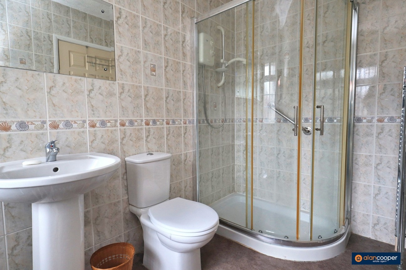 Farndon Close, Bulkington, CV12 9QH