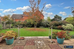 Farndon Close, Bulkington, CV12 9QH