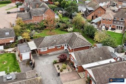 Farndon Close, Bulkington, CV12 9QH