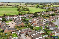 Farndon Close, Bulkington, CV12 9QH