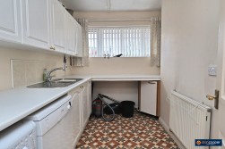 Farndon Close, Bulkington, CV12 9QH