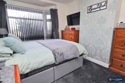 Nuneaton Road, Bulkington, CV12 9QL