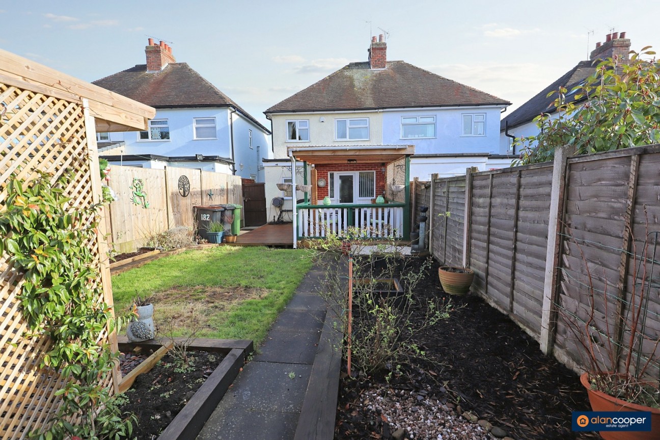 Nuneaton Road, Bulkington, CV12 9QL